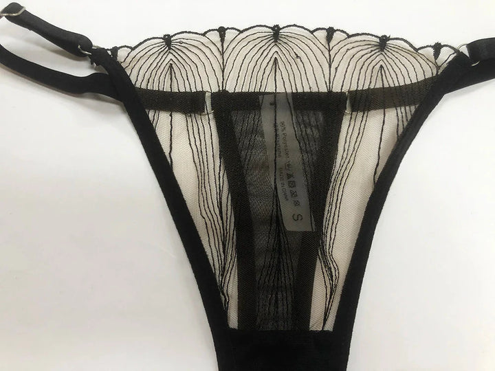 Rode Lip Geheimen Bh Set" can be rewritten as "Rode Lip Secret Bra Set.